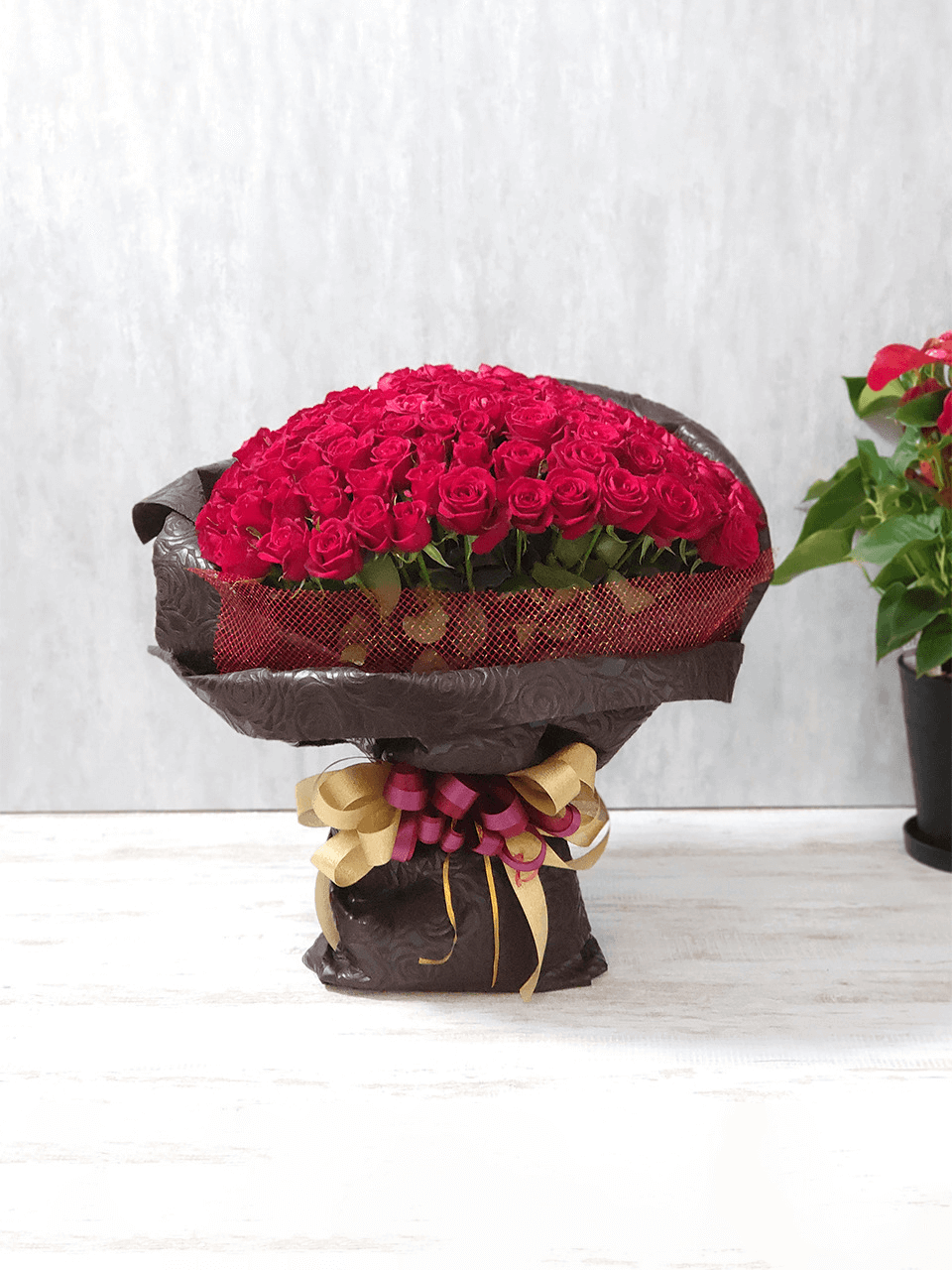 赤バラ100本の花束