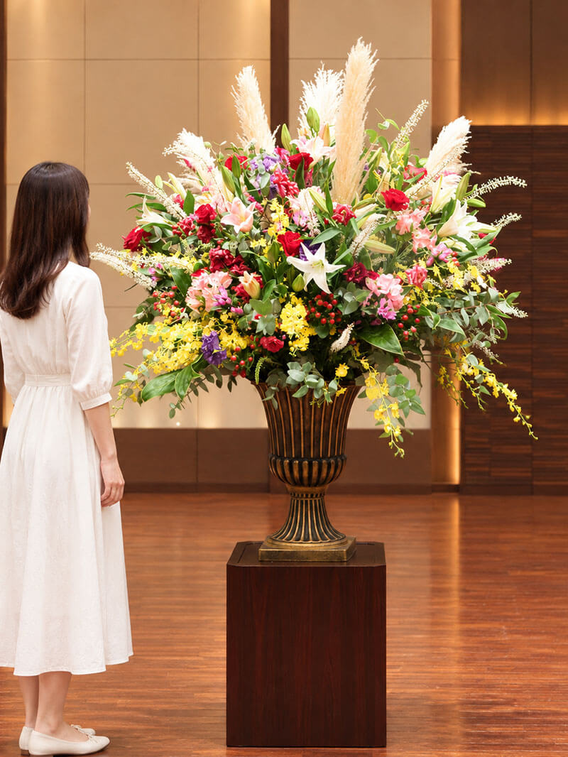 【公演・発表会・お祝いに】華やかステージ花 つぼ活け