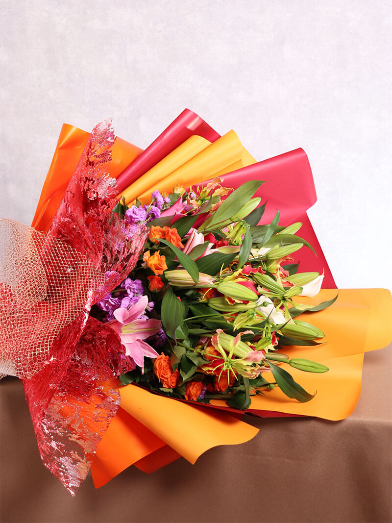季節のおまかせ大きめ華やか花束
