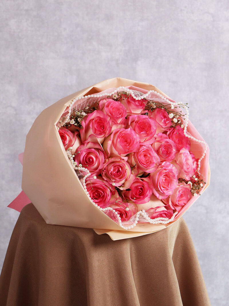 ピンクバラ20本(かすみ草入り）の花束 – ますかわ花店
