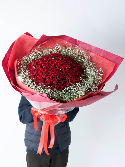 かすみ草入り 赤バラ108本の花束