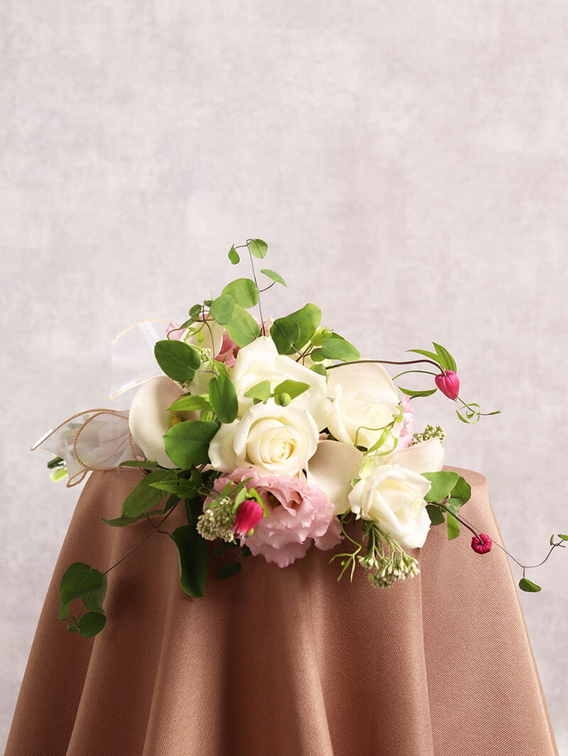 ウェディングクラッチブーケ 白ピンク