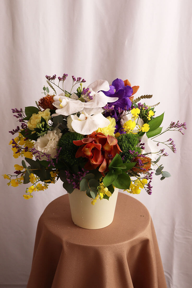 お供え 明るく上品なアレンジ