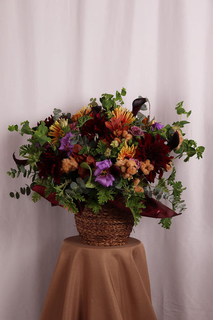 深紅の気品 大人シックなアレンジ