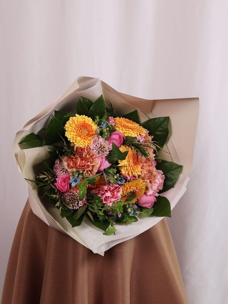 晴れやかな門出を彩るミックス系ブーケ – ますかわ花店