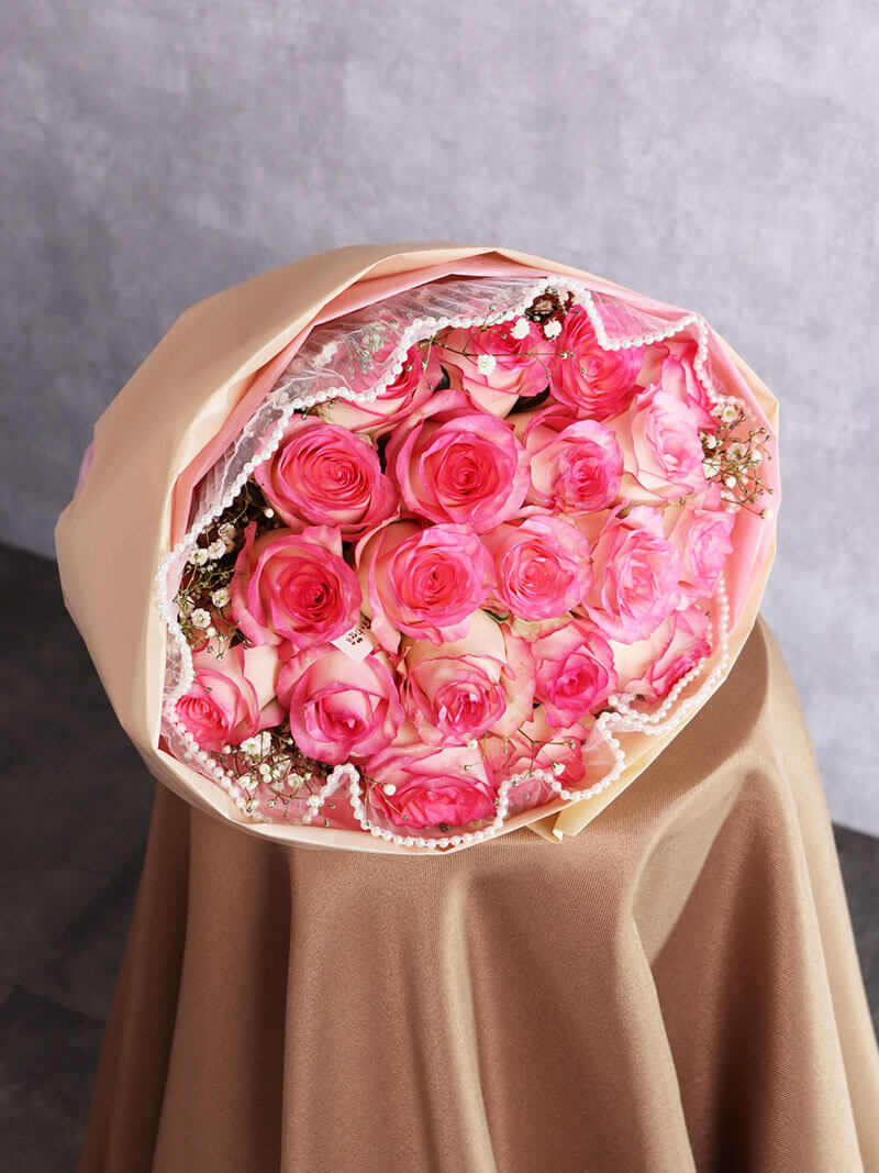ピンクバラ20本(かすみ草入り）の花束 – ますかわ花店