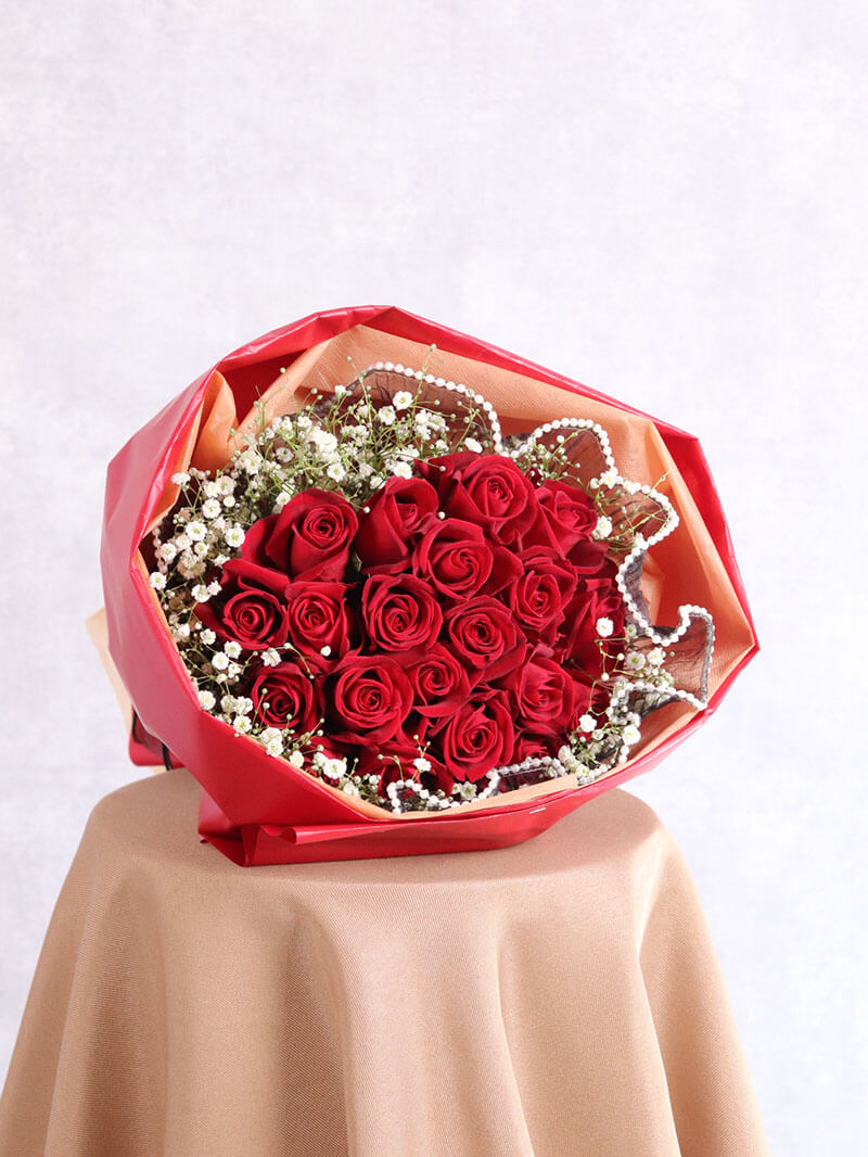 赤バラ20本(かすみ草入り）の花束