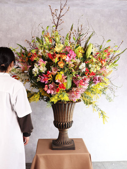 卒入学式おすすめ華やかステージ花つぼ活け（花器軽量）