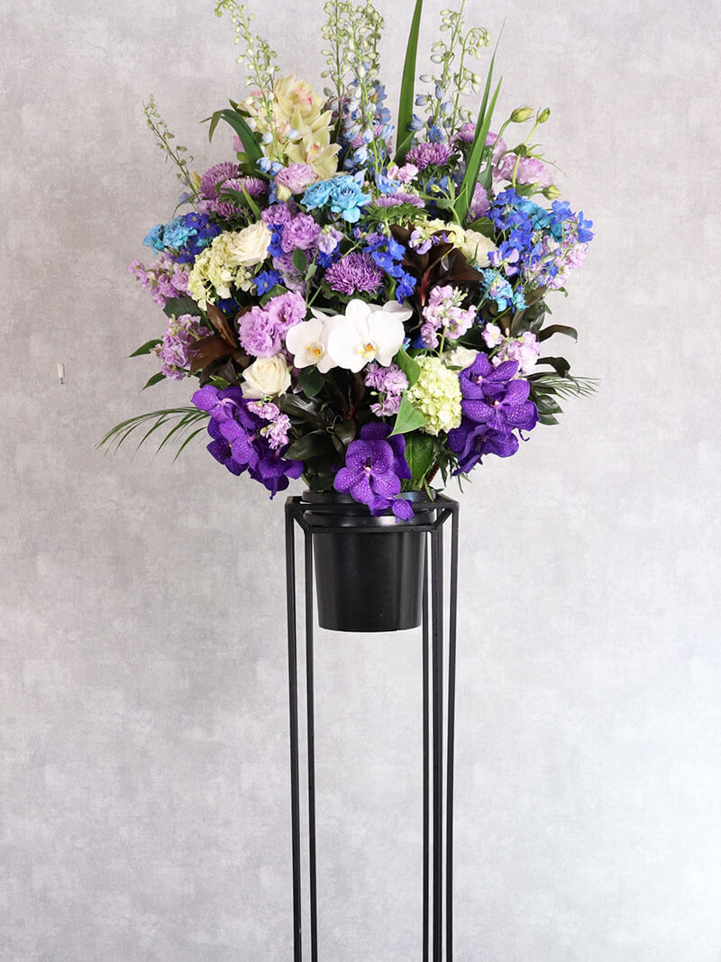 ブルー&パープル系　おまかせスタンド花